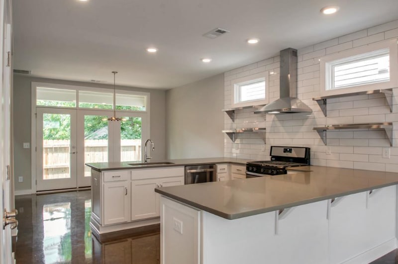 Building Photo - 221 Gentry Ave