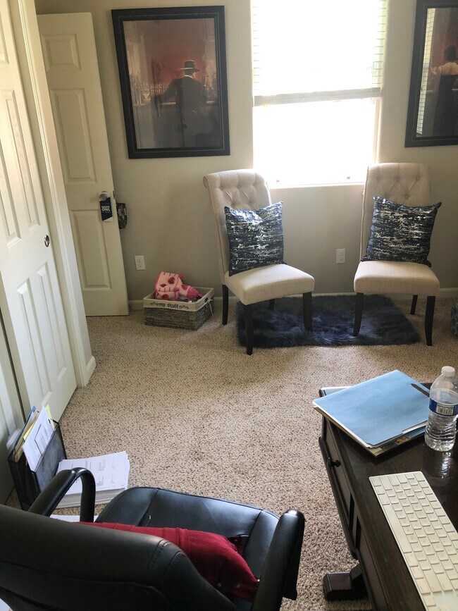 Second guest bedroom/office - 3432 La Solana Ave