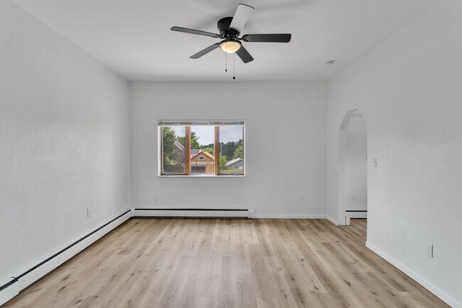 Building Photo - 1002 Fordham Ave