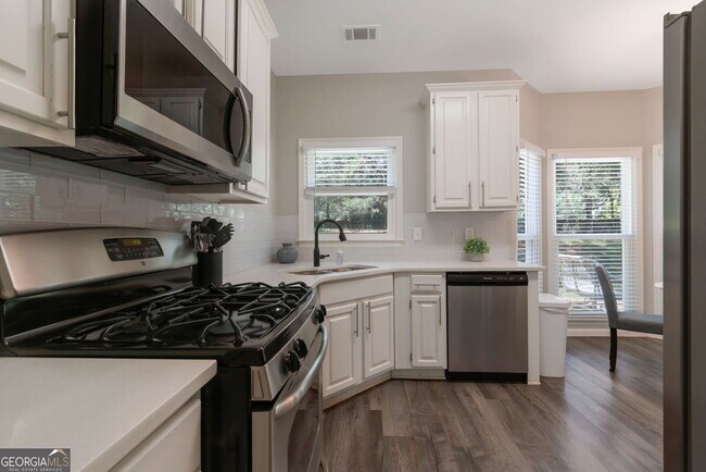Building Photo - 10640 Victory Gate Dr
