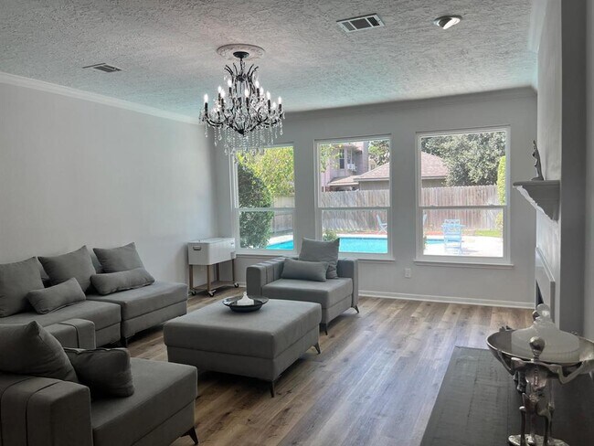 Building Photo - 14111 Torrey Vista Dr