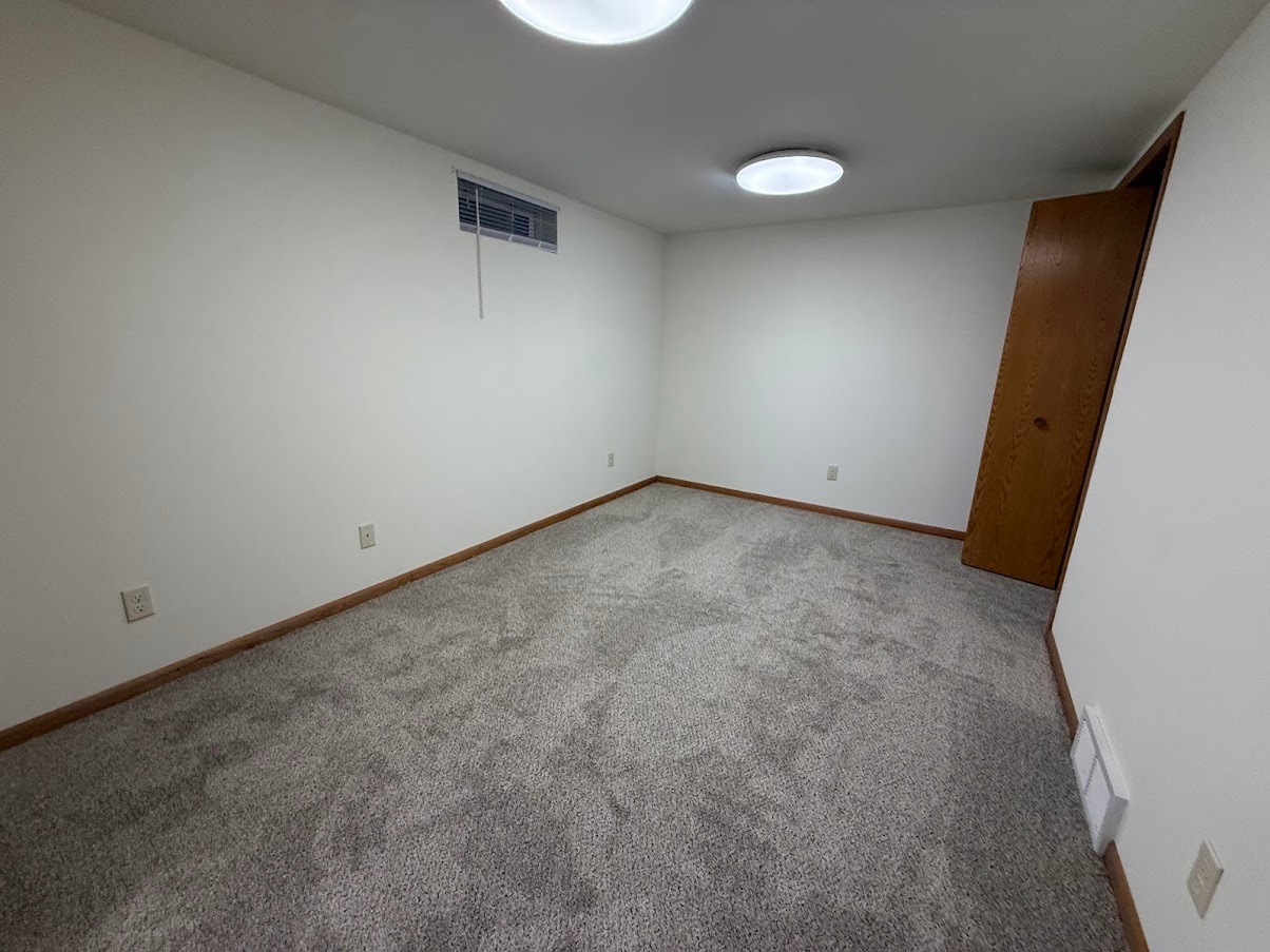 Building Photo - 299 Park St