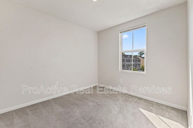 Building Photo - 95 Manilla Cir