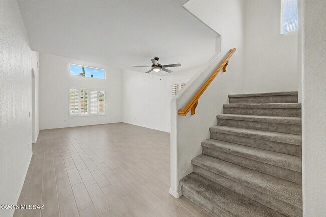 Building Photo - 2656 W Mountain Heights Ct