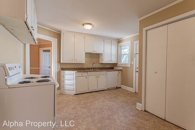 Building Photo - 3 br, 1 bath House - 110 Deoyley Ave