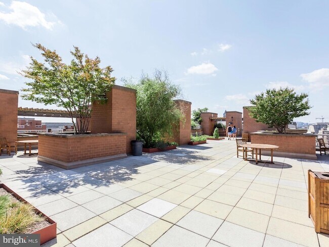 Building Photo - 631 D Street NW