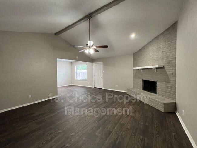 Building Photo - 709 Fair Meadows Dr