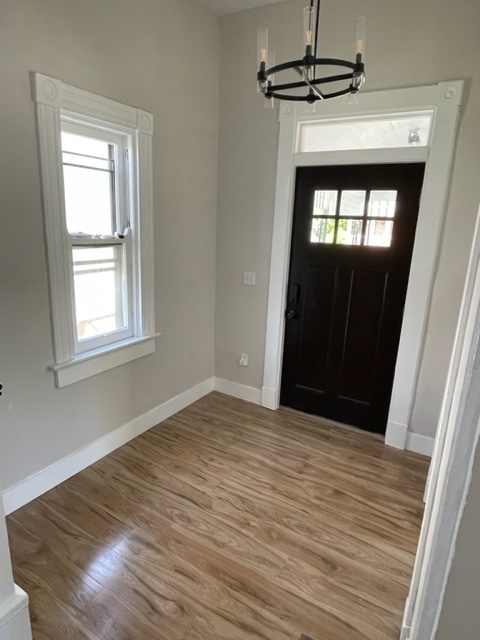 Foyer - 3643 Brooks Ave