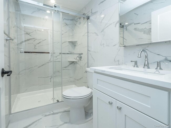 Building Photo - 35 B Dunwood Rd