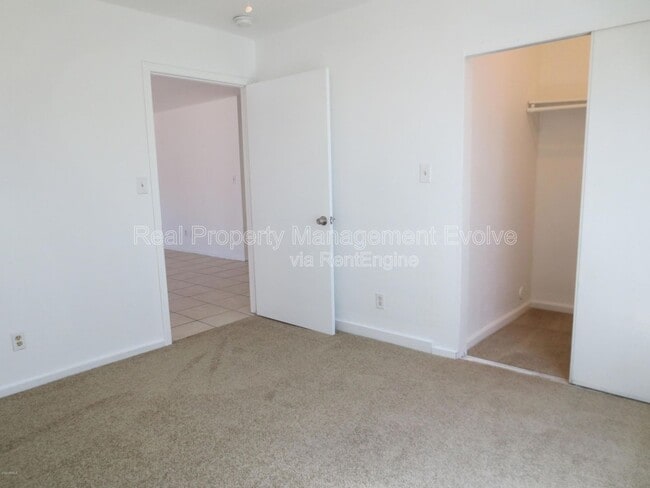 Building Photo - 2950 E Mobile Ln