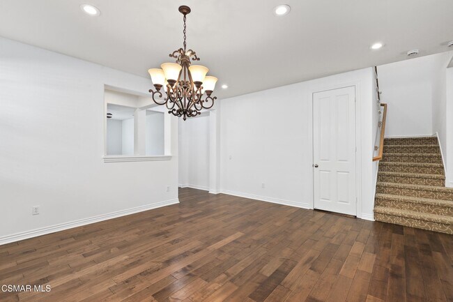 Building Photo - 4659 Cielo Cir
