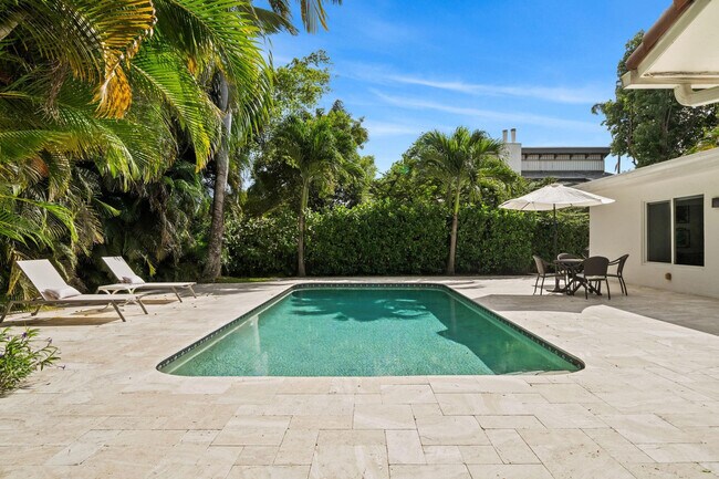 Building Photo - 326 Seven Isles Dr