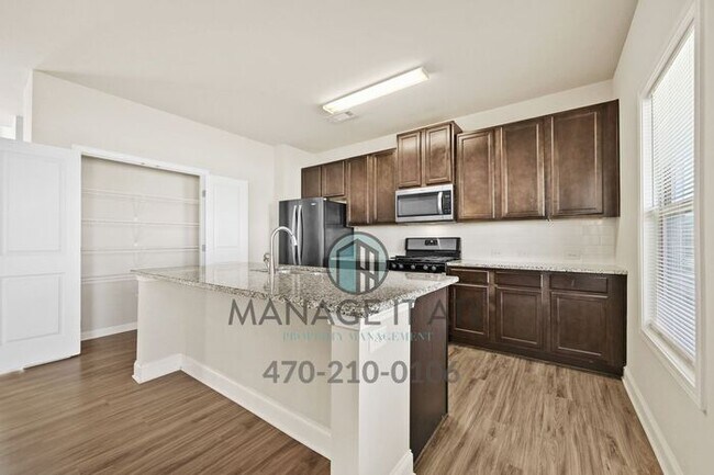 Building Photo - Charming 4-Bedroom Home in Tranquil Gaines...