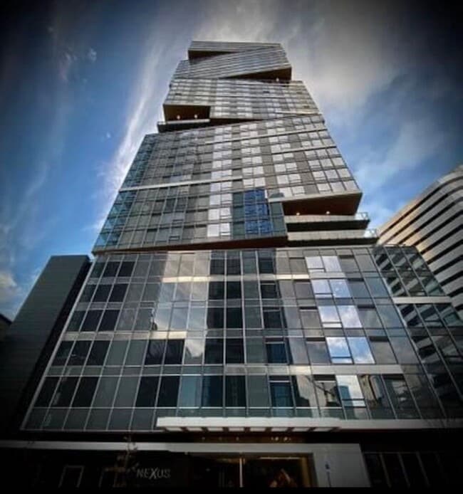 Building Photo - Downtown Seattle Modern Studio