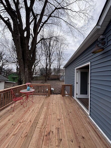 Deck - 844 Marshall Ave