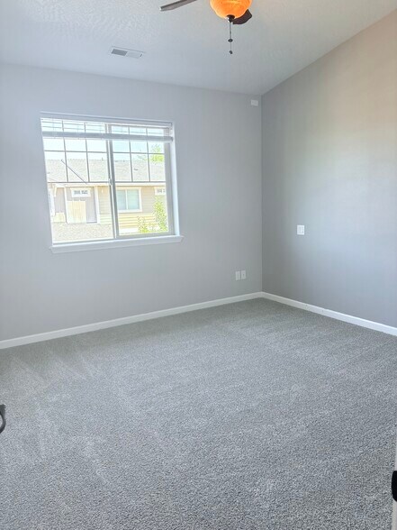 Building Photo - 341 Englemann Ln
