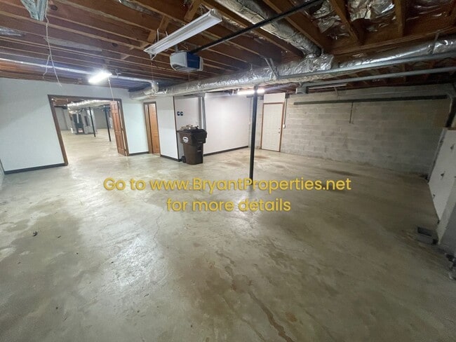 Building Photo - 1250 Dalemere Dr