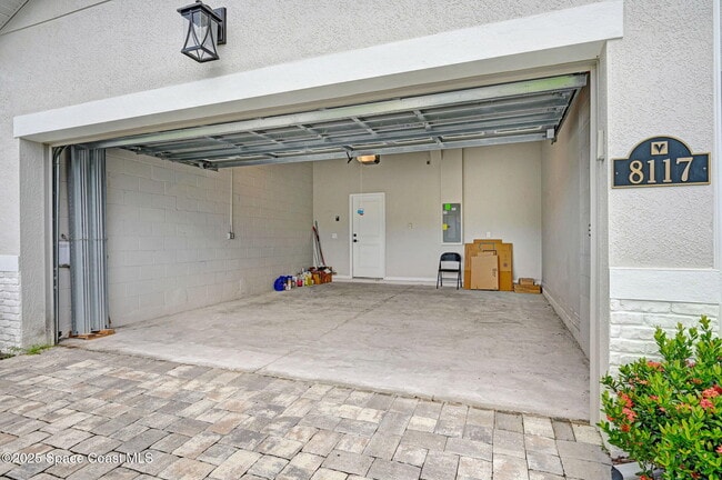 Building Photo - 8117 Tethys Ct