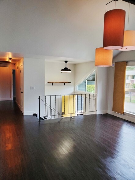 Building Photo - 8105 Spur Ct NW
