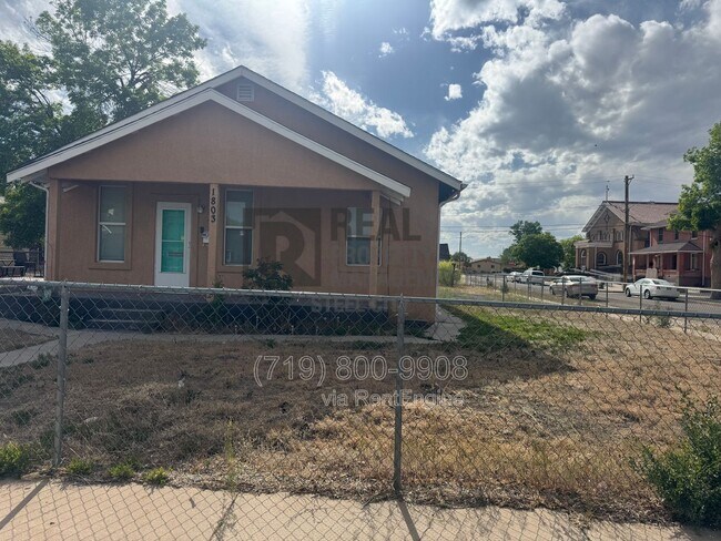 Building Photo - 1803 Spruce St