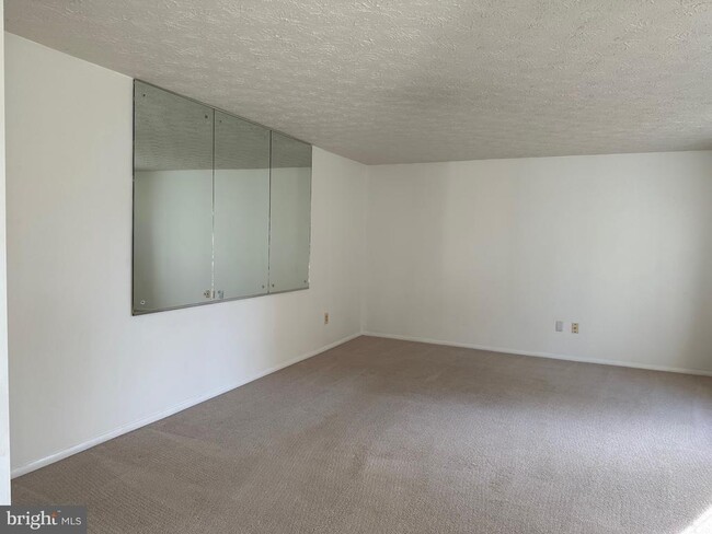 Building Photo - 4313 Lamarre Dr