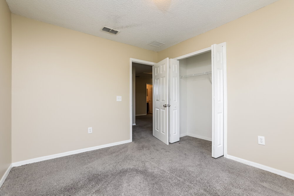 Building Photo - 355 Aylesbury Ct