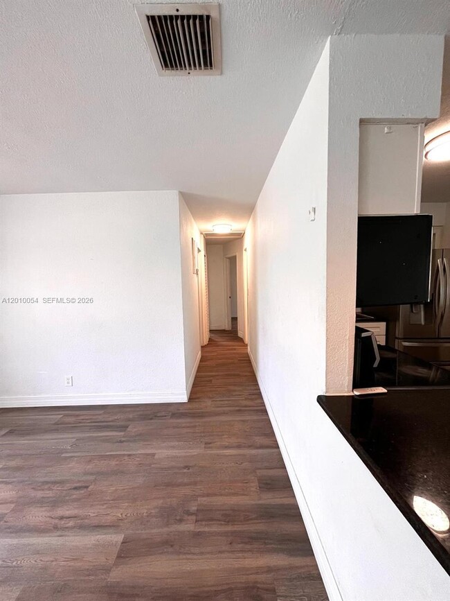 Building Photo - 6232 NW 15th Ct