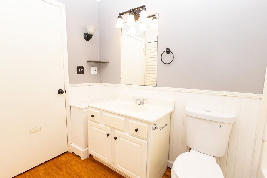 Building Photo - 3259 Ozark Cir