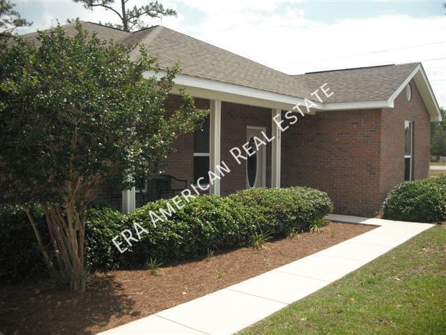 Primary Photo - 26 Village Ln