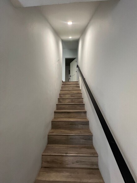 Building Photo - 14759 Friar St