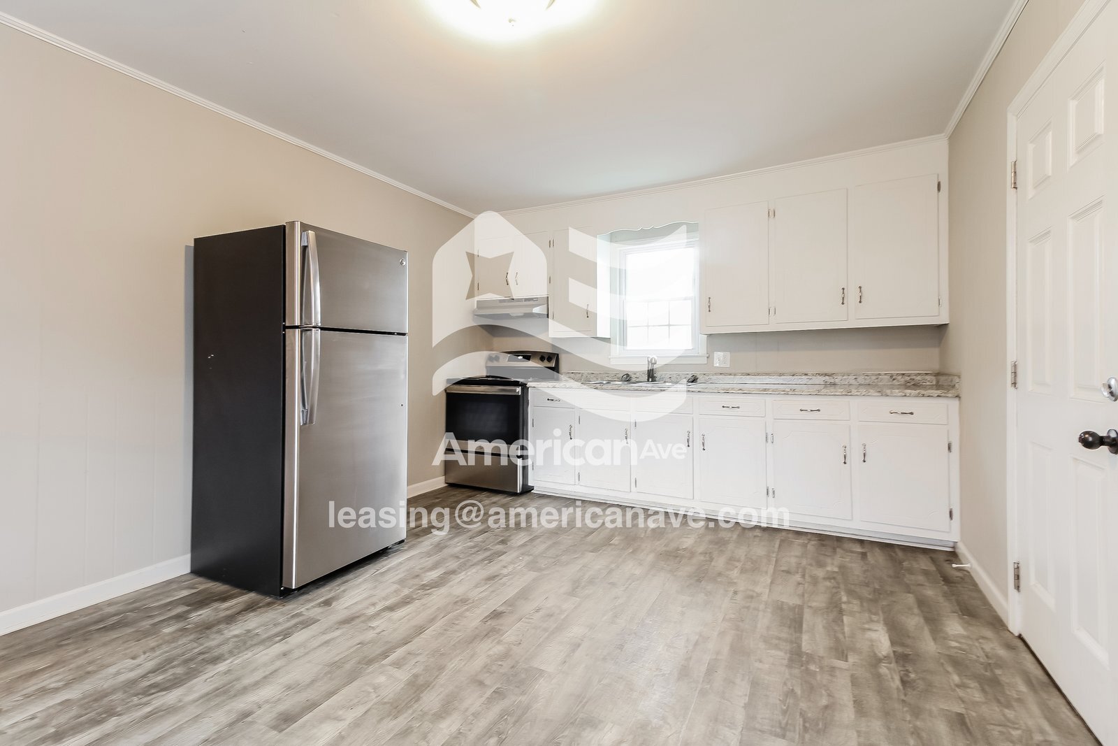 Building Photo - 706 Woodmont Cir