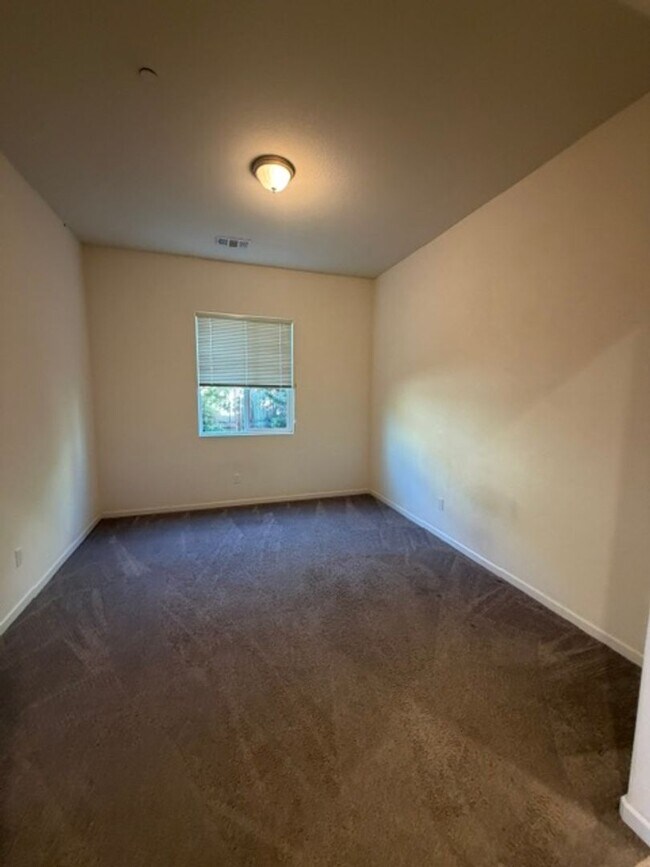 Building Photo - 362 Olivadi Way