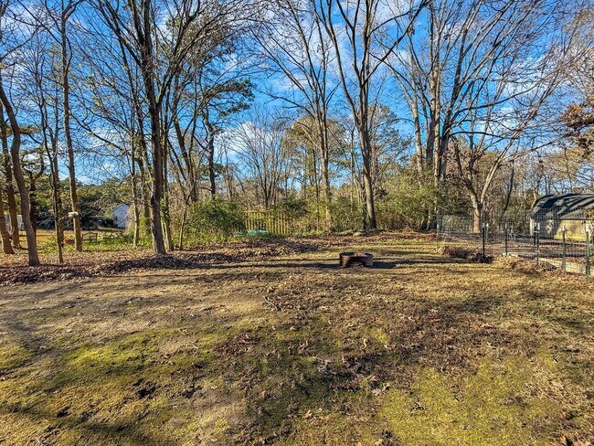 Building Photo - Spacious 3BR 2 BA Home with Wooden Deck in Wake Forest