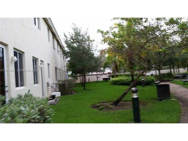 Building Photo - 21417 NW 13th Ct