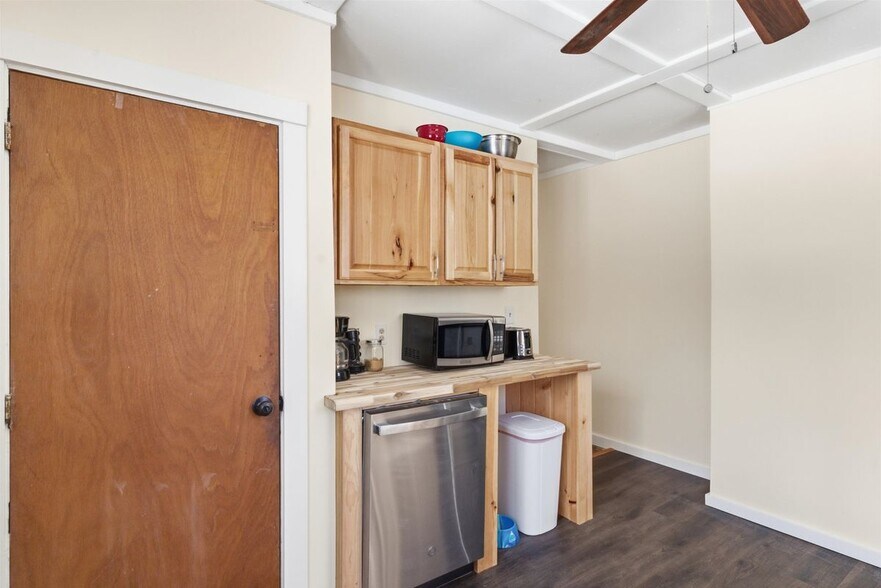 Building Photo - 51 Pollard, 4