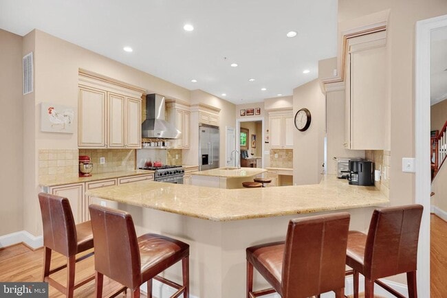 Building Photo - 714 Bracey Ln