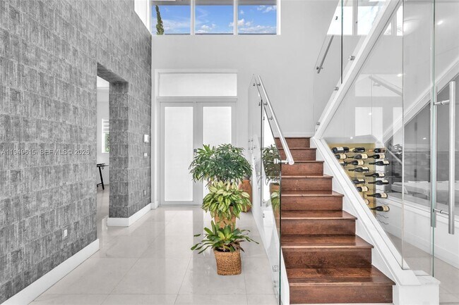 Building Photo - 7457 NW 101 Ave