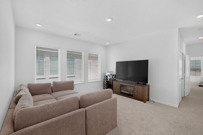 Building Photo - 1032 Bristleleaf Wy