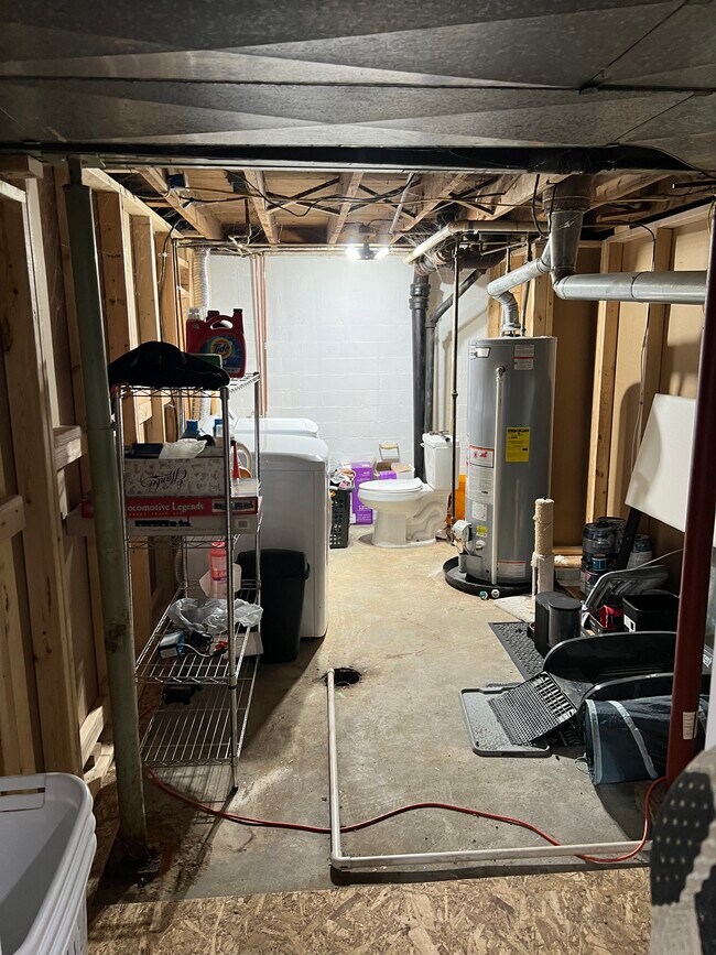 Building Photo - 6712 Grove Rd