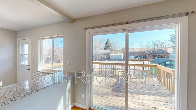 Building Photo - 1615 Shasta Dr