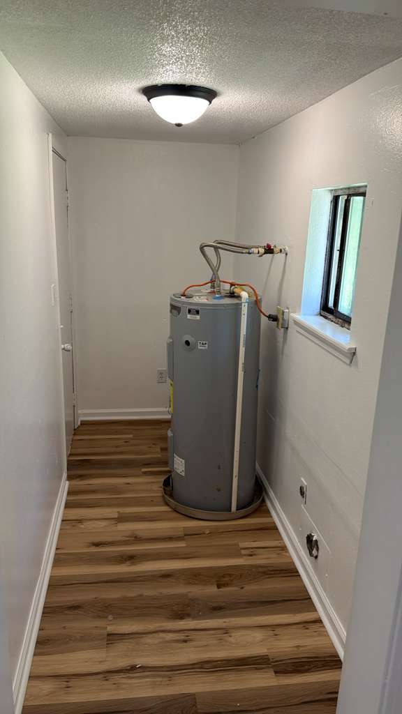 Building Photo - 5037 Hubert St