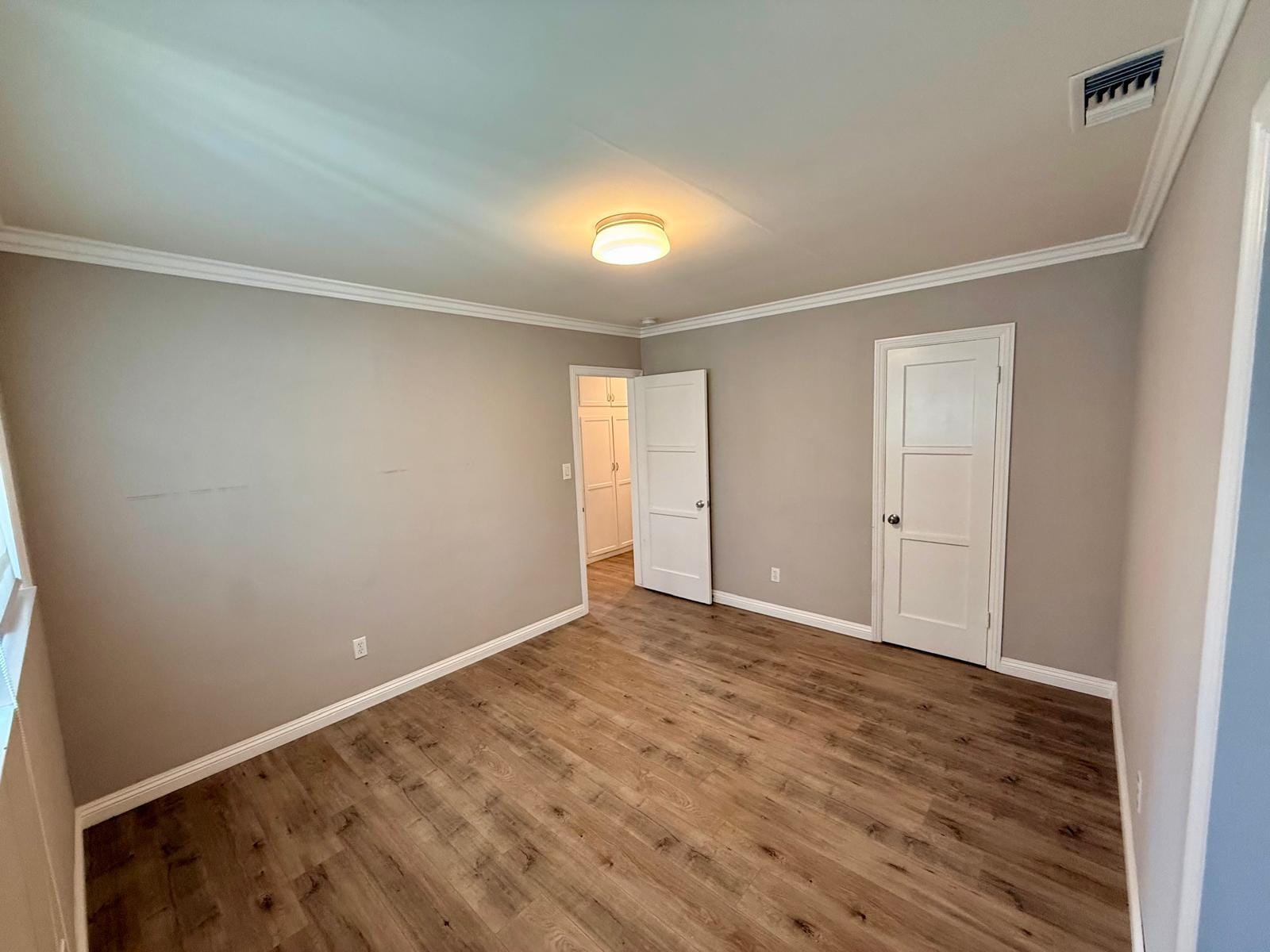 Building Photo - 5656 Garypark Ave