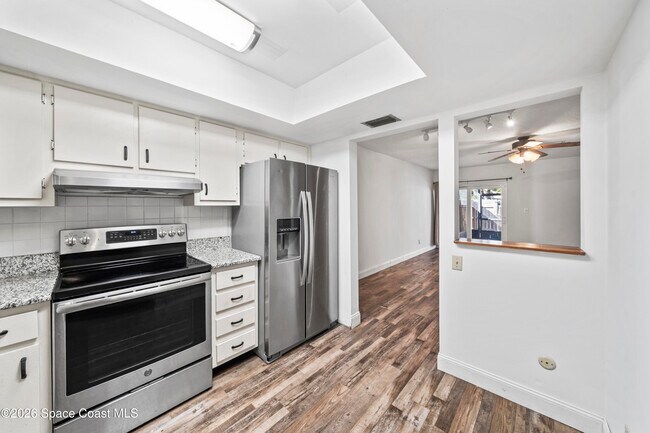 Building Photo - 1030 Ashley Ave