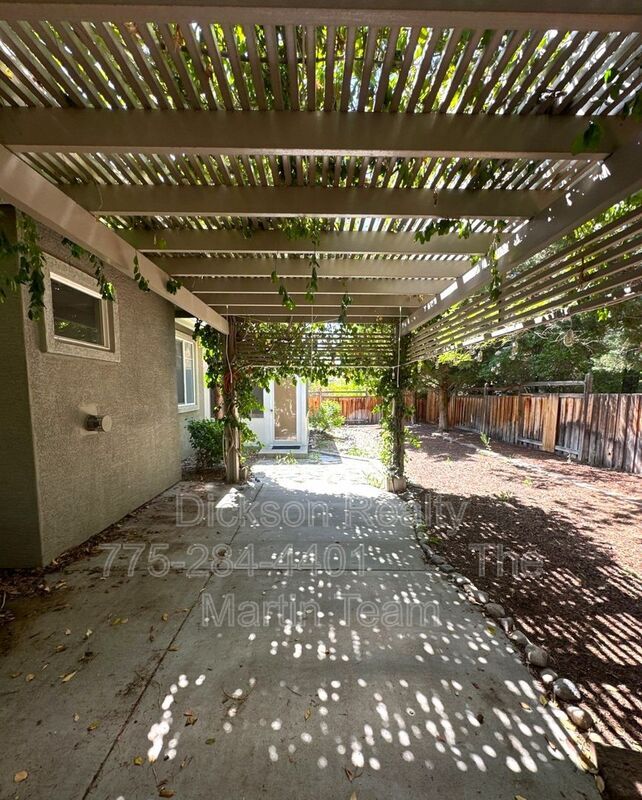 Building Photo - 2662 Pride Dr