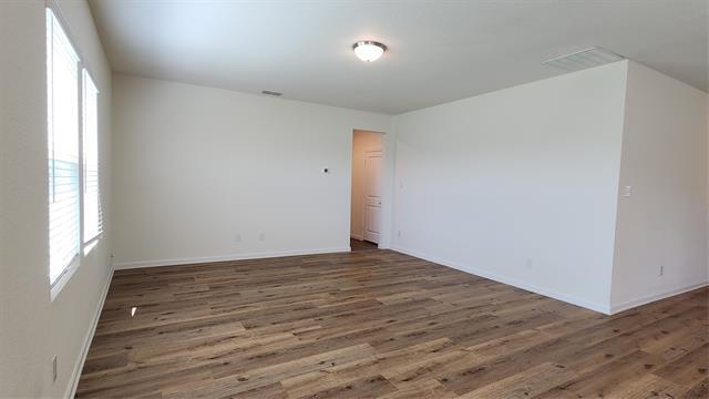 Building Photo - 1824 Wolf Run