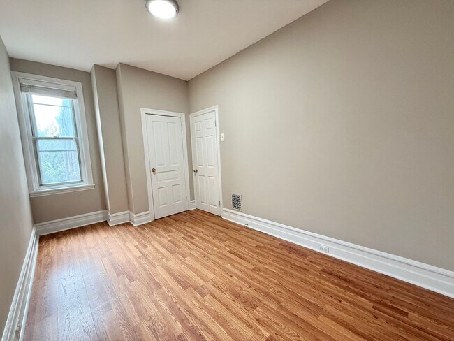 Building Photo - Spacious 4-Bedroom Home in West Philadelphia
