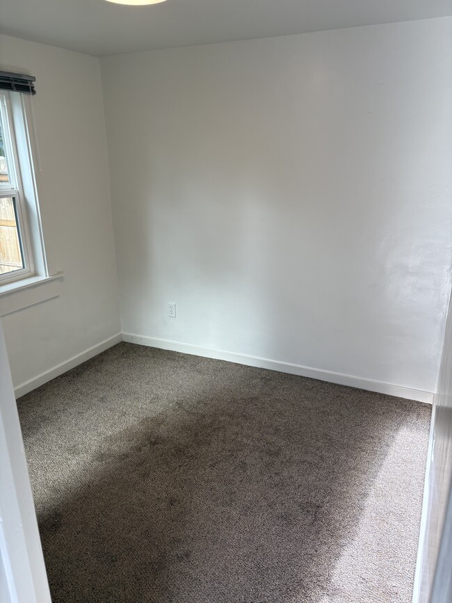 Bedroom - 955 Aspen St