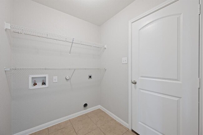 Building Photo - 19717 Per Lange Pass