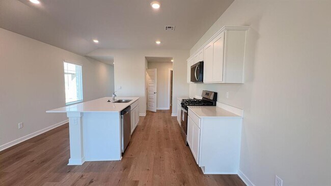 Building Photo - 10709 Red Thistle Dr
