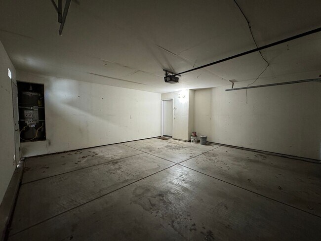 Building Photo - Beautiful Brookside Home Coming Soon!